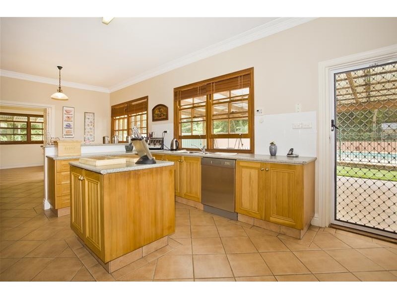 4 Jedda Street, Tallebudgera QLD 4228