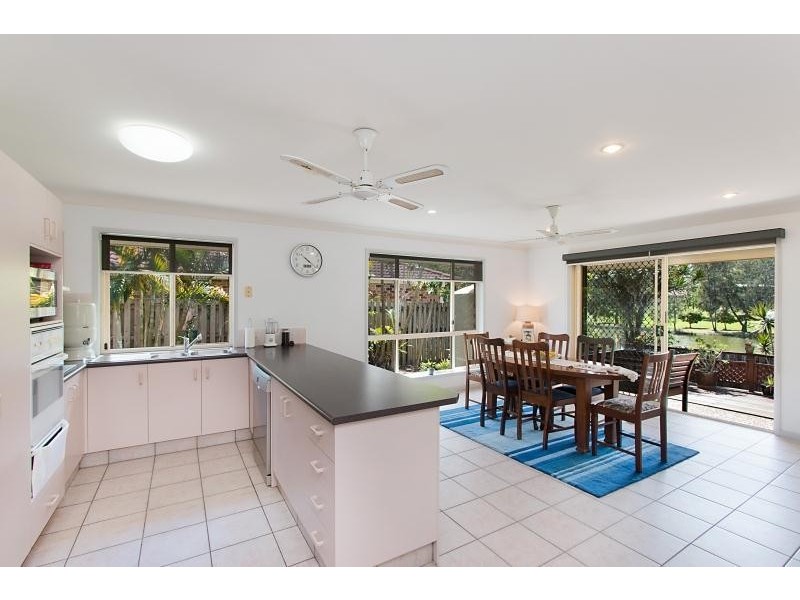 11 Baumea Court, Elanora QLD 4221