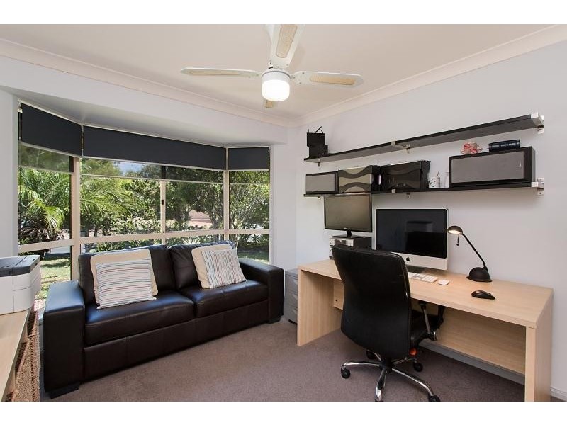 11 Baumea Court, Elanora QLD 4221