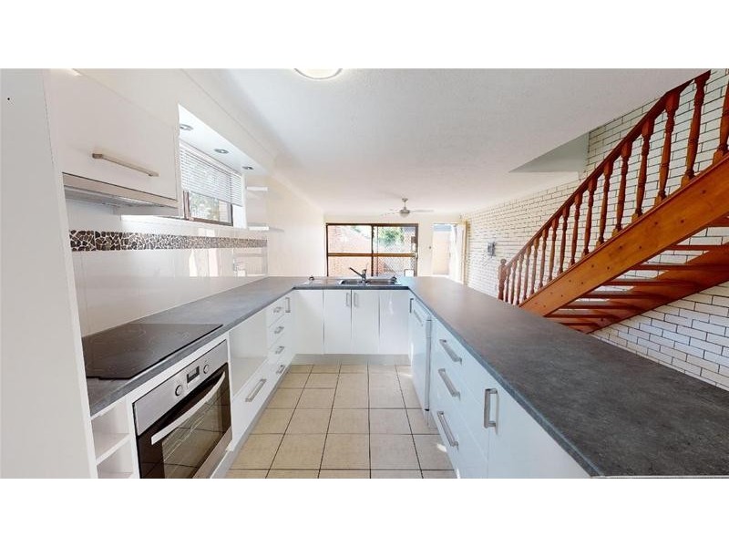 21/105 Christine Avenue, Burleigh Waters QLD 4220