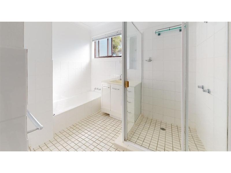 21/105 Christine Avenue, Burleigh Waters QLD 4220