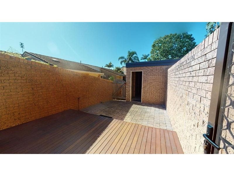 21/105 Christine Avenue, Burleigh Waters QLD 4220