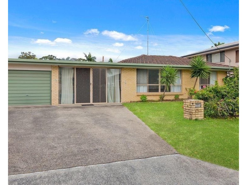 217 Mallawa Drive, Palm Beach QLD 4221