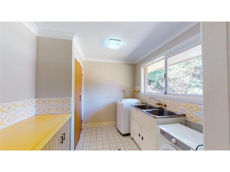 10 Benaroon Court, Tallebudgera Valley QLD 4228