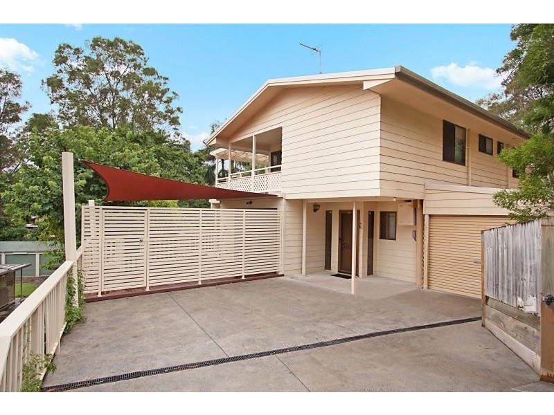 8 Kaffia Court, Elanora QLD 4221