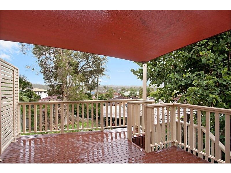 8 Kaffia Court, Elanora QLD 4221