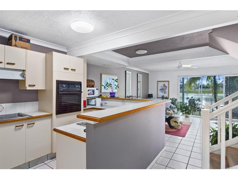 35/2 Coolgardie Street, Elanora QLD 4221