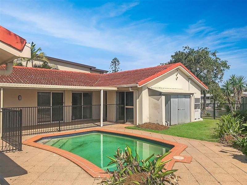 124 Salerno Street, Surfers Paradise QLD 4217