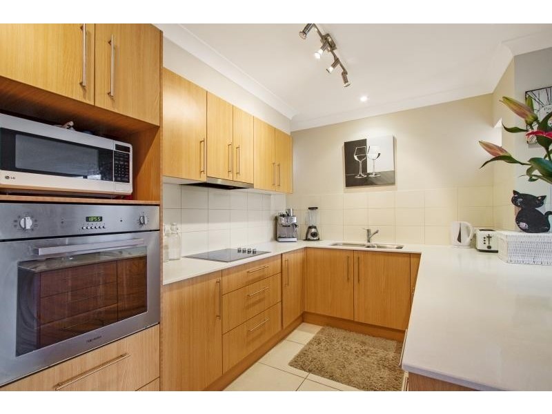 8/61 Tallebudgera Drive, Palm Beach QLD 4221