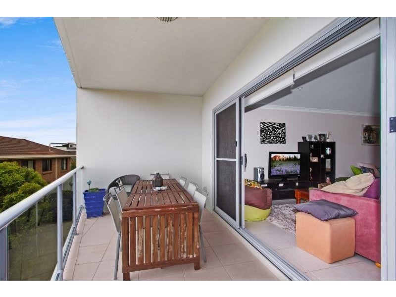 8/61 Tallebudgera Drive, Palm Beach QLD 4221