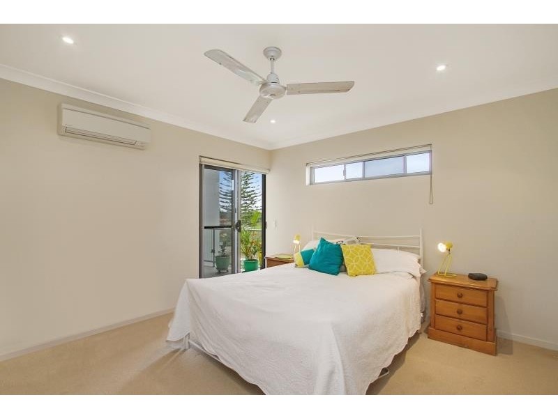 8/61 Tallebudgera Drive, Palm Beach QLD 4221