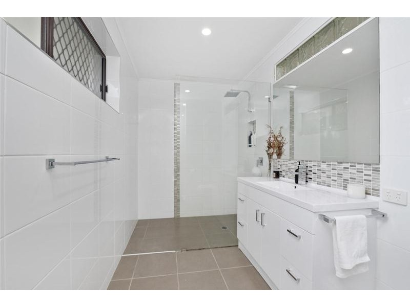 2 Drumfish Drive, Currumbin Waters QLD 4223