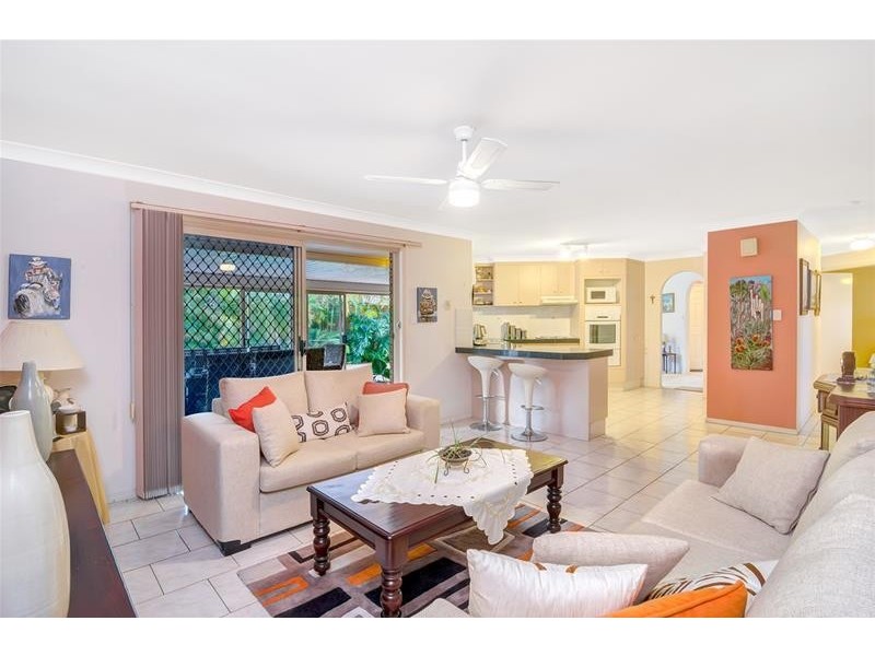 5 Damson Place, Elanora QLD 4221