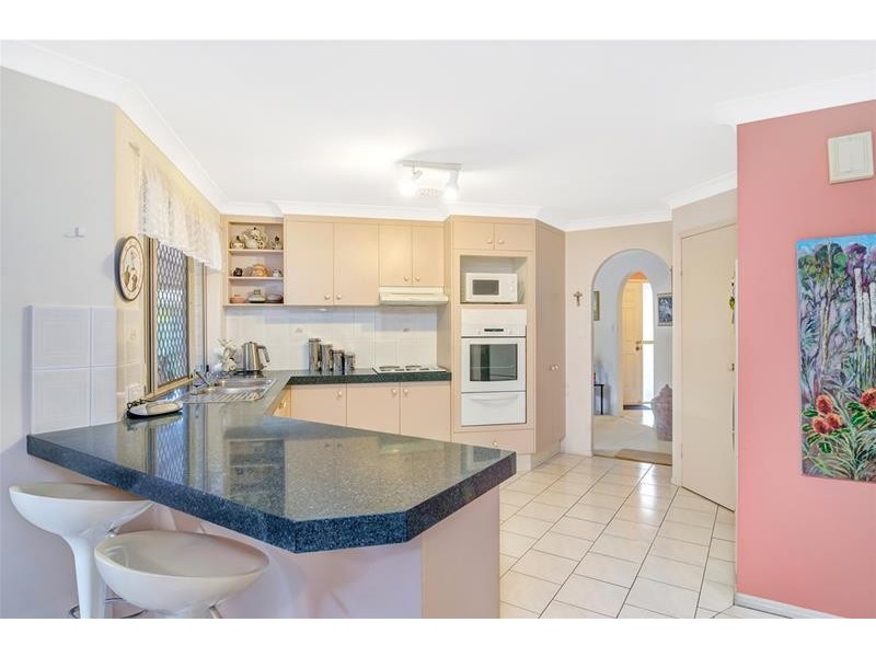 5 Damson Place, Elanora QLD 4221