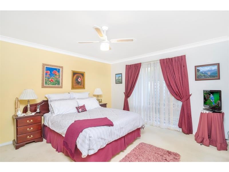 5 Damson Place, Elanora QLD 4221