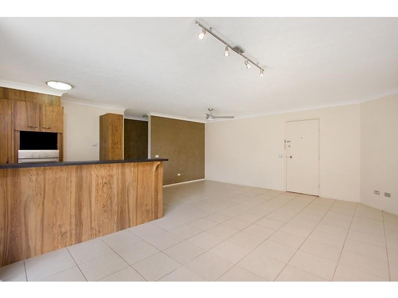 9/9 Twenty Eighth Avenue, Palm Beach QLD 4221