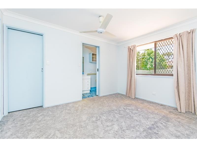 17 Auk  Avenue, Burleigh Waters QLD 4220