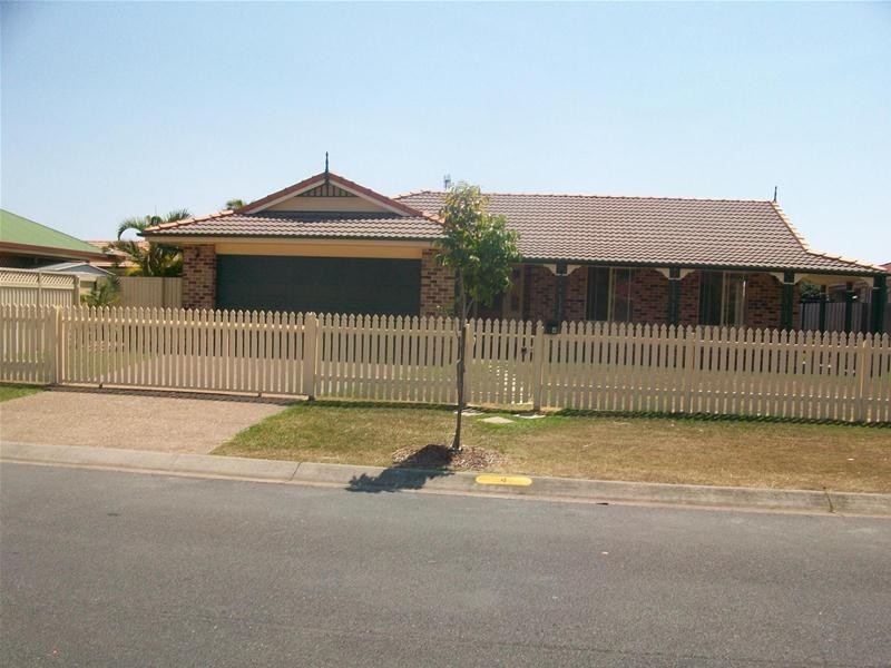 4 Chippendale Crescent, Currumbin Waters QLD 4223