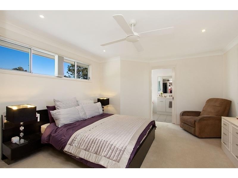 41 Doubleview Drive, Elanora QLD 4221