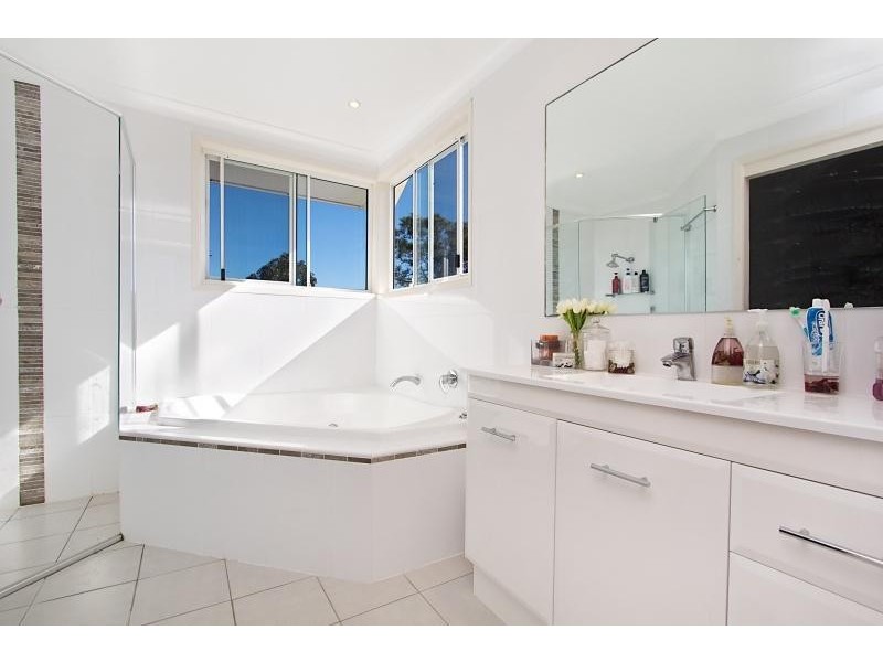 41 Doubleview Drive, Elanora QLD 4221