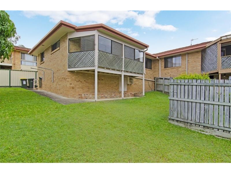 2/4 Daisy Street, Elanora QLD 4221