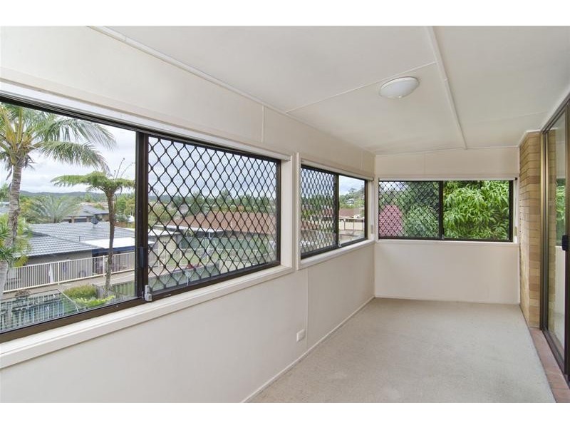 2/4 Daisy Street, Elanora QLD 4221