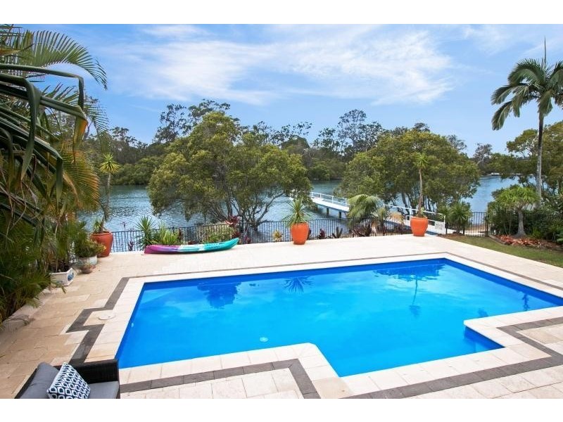 34 Riverside Drive, Currumbin Waters QLD 4223