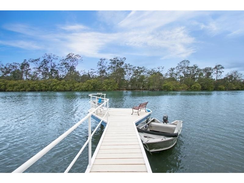 34 Riverside Drive, Currumbin Waters QLD 4223