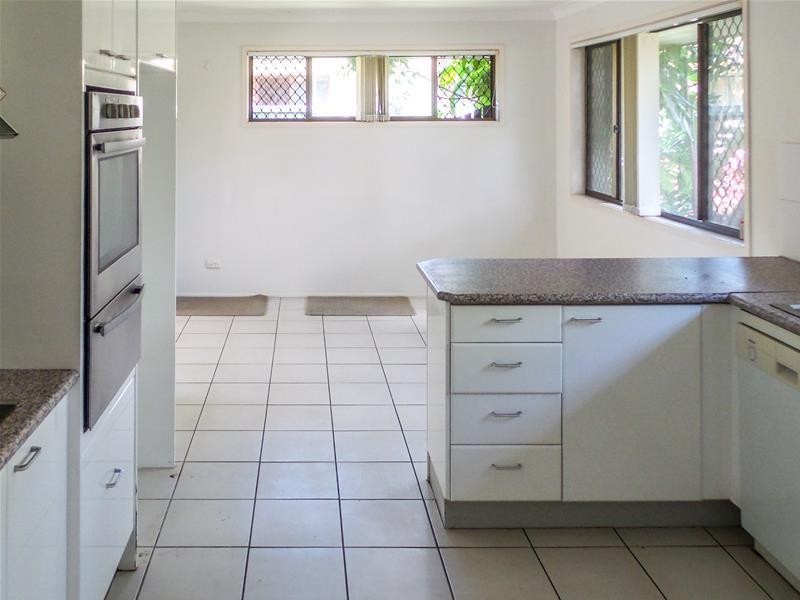 392 Rio Vista Boulevard, Mermaid Waters QLD 4218