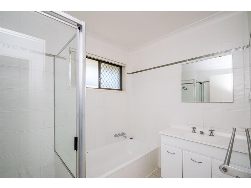 392 Rio Vista Boulevard, Mermaid Waters QLD 4218