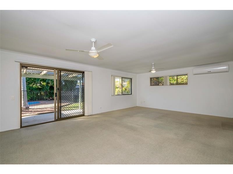 392 Rio Vista Boulevard, Mermaid Waters QLD 4218