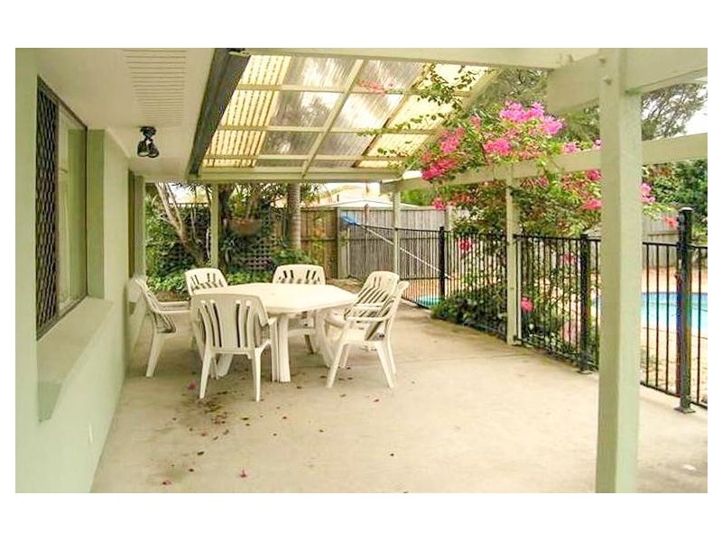 392 Rio Vista Boulevard, Mermaid Waters QLD 4218