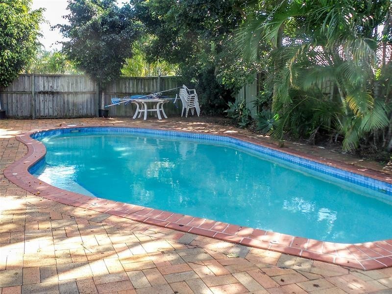 392 Rio Vista Boulevard, Mermaid Waters QLD 4218