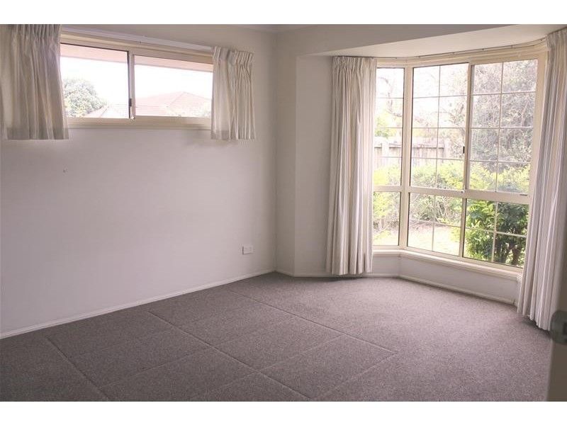 2/4 Cowal Court, Elanora QLD 4221