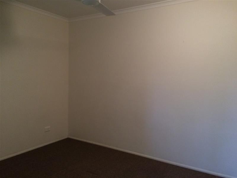 2/4 Cowal Court, Elanora QLD 4221