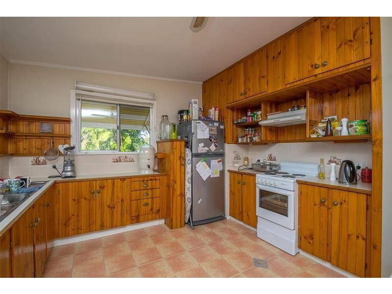 1 Leyte Avenue, Palm Beach QLD 4221