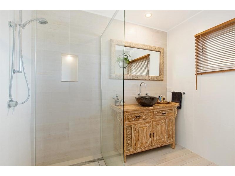 1/13 Morotai  Avenue, Palm Beach QLD 4221