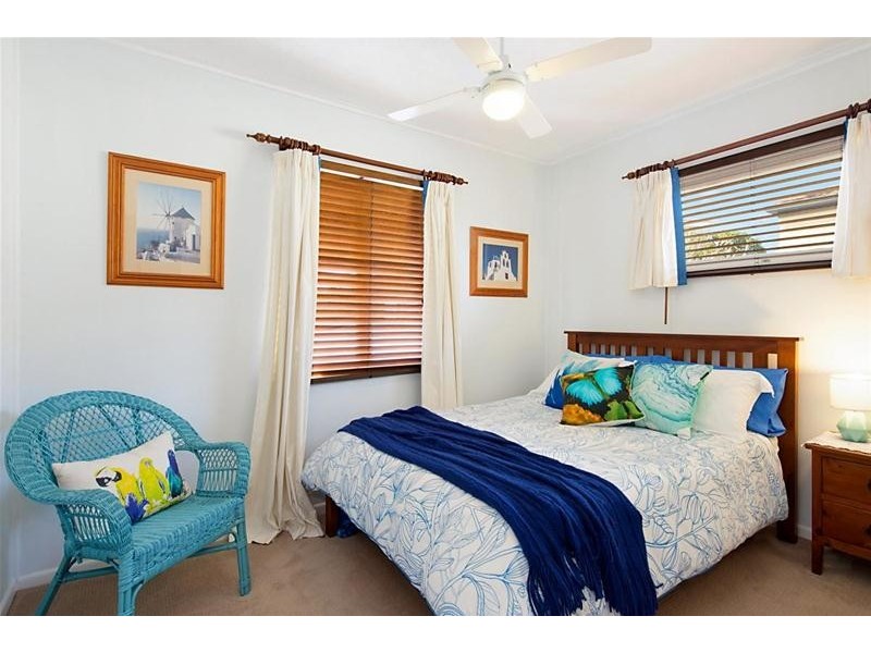 1/13 Morotai  Avenue, Palm Beach QLD 4221