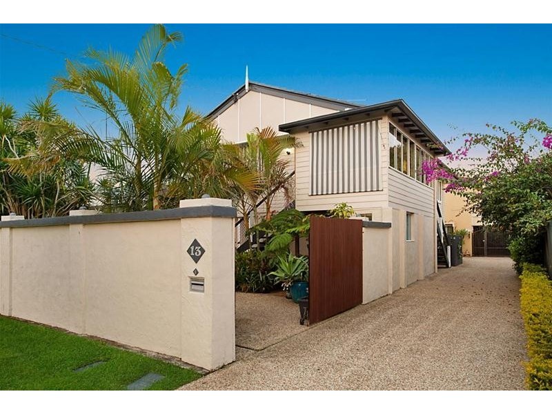 1/13 Morotai  Avenue, Palm Beach QLD 4221