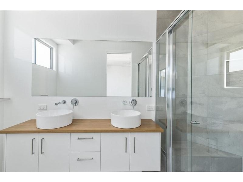 61B Twenty Fifth Avenue, Palm Beach QLD 4221