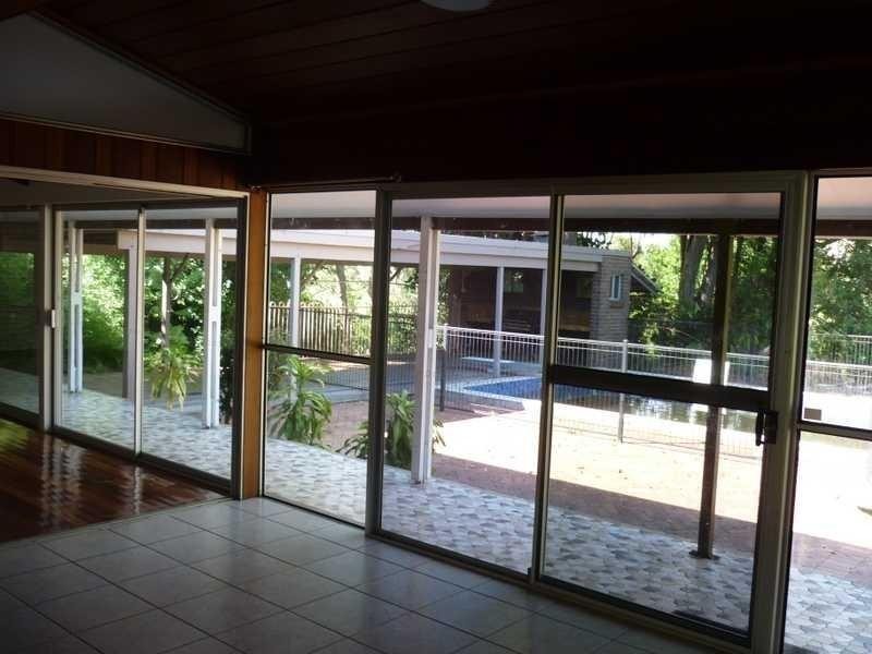 5 Bellview Crescent, Ashmore QLD 4214