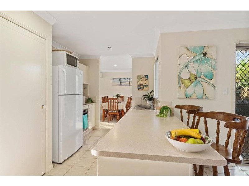 76 Casuarina Drive, Elanora QLD 4221