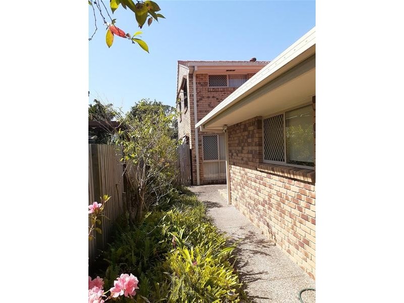 2/67 Tallebudgera Drive, Palm Beach QLD 4221