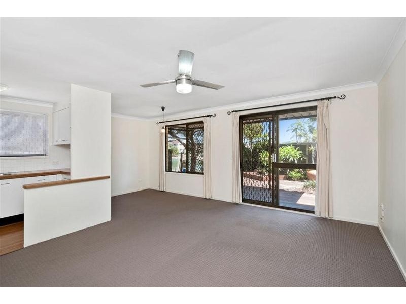 2/3 Barracuda  Court, Palm Beach QLD 4221