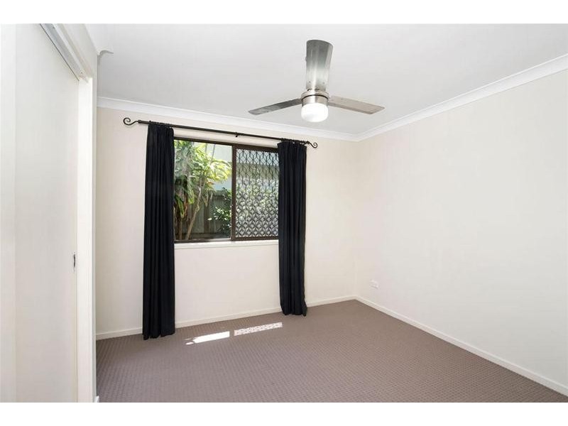 2/3 Barracuda  Court, Palm Beach QLD 4221