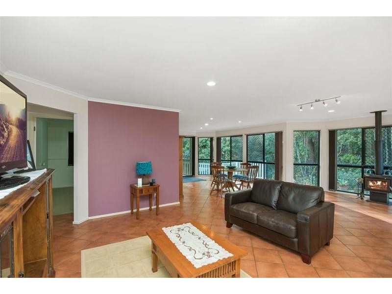 50 Forest Drive, Elanora QLD 4221