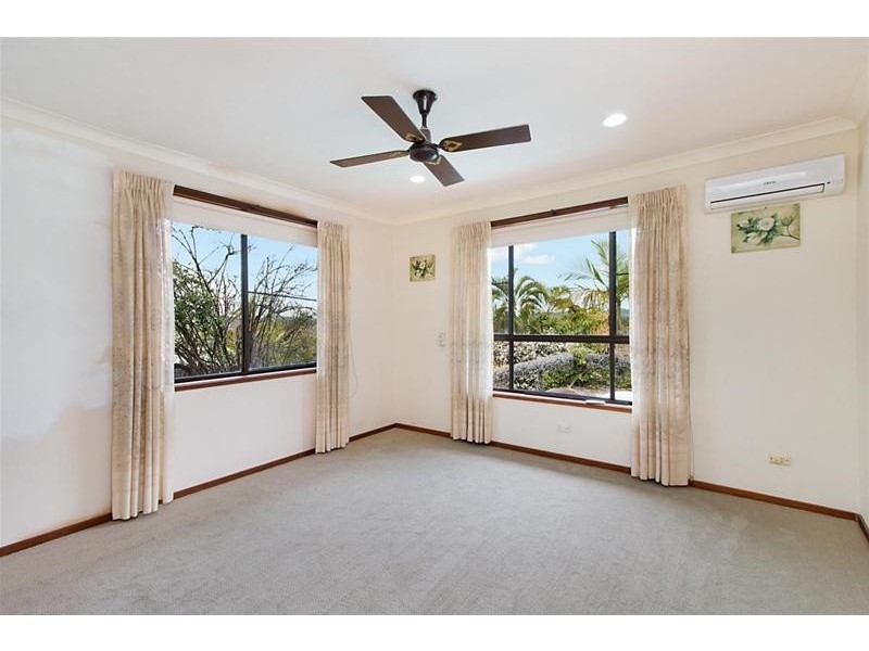 4 Capel Court, Elanora QLD 4221