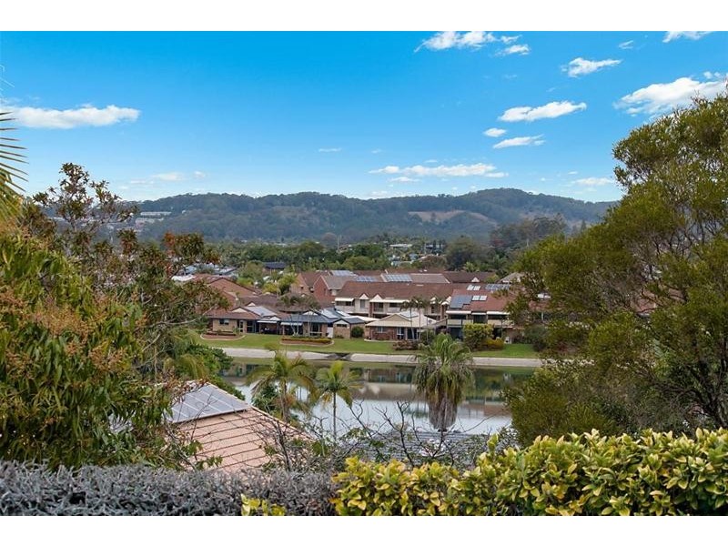 4 Capel Court, Elanora QLD 4221