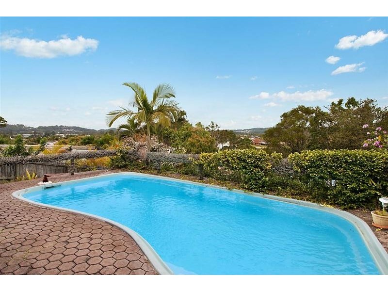 4 Capel Court, Elanora QLD 4221