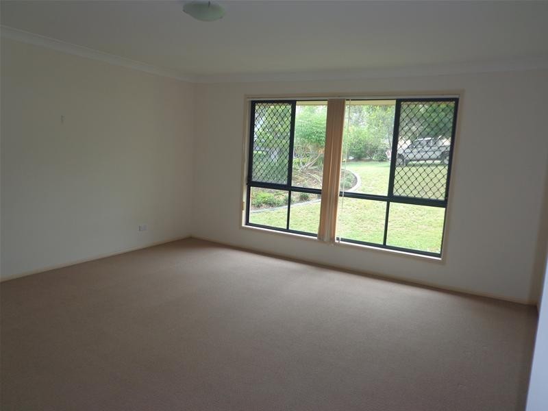 39 Hibertia Avenue, Elanora QLD 4221